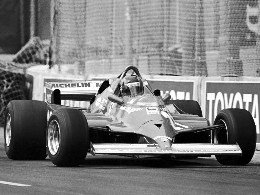  Ferrari 126 CK 1981 года  (фото 4 из 12)